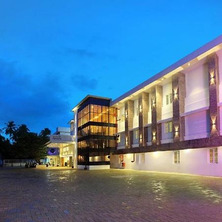 Hotel Apsara Shoranur Luaran gambar