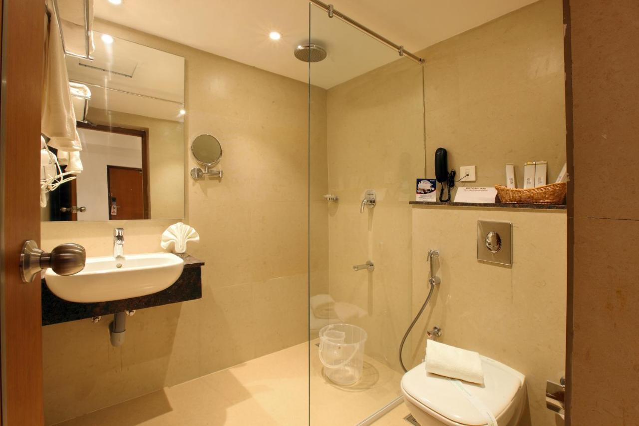 Hotel Apsara Shoranur Luaran gambar