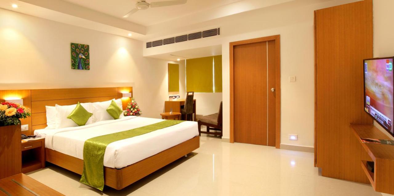 Hotel Apsara Shoranur Luaran gambar