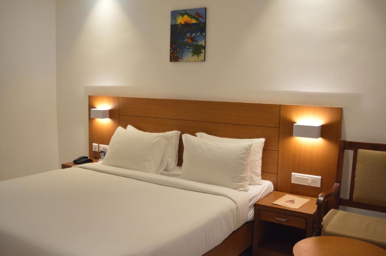 Hotel Apsara Shoranur Luaran gambar