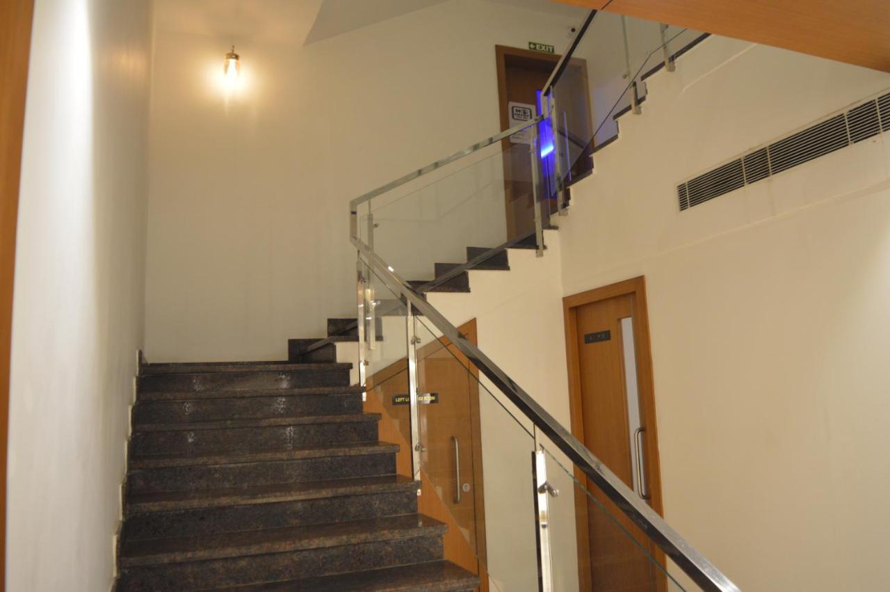 Hotel Apsara Shoranur Luaran gambar