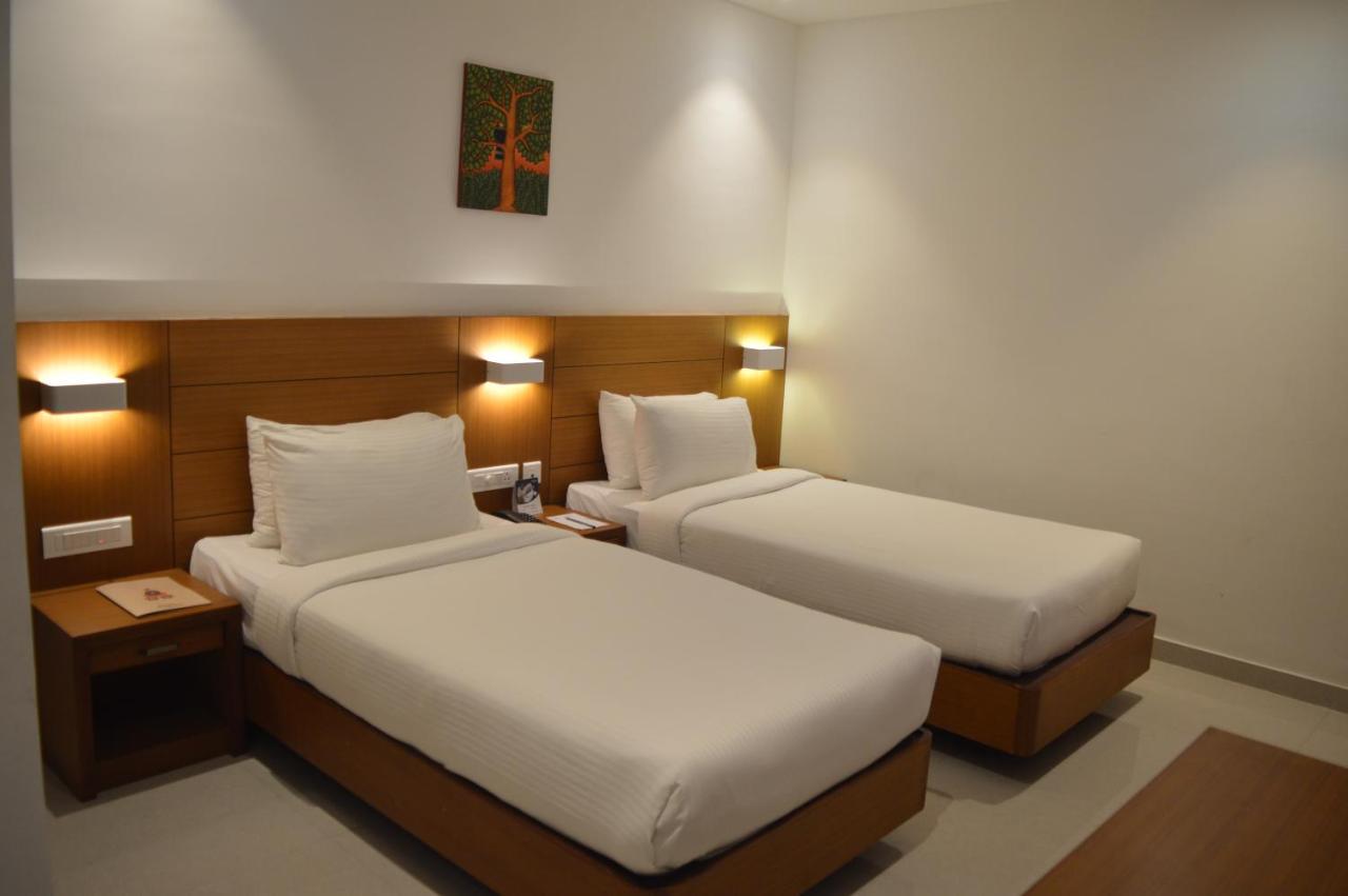 Hotel Apsara Shoranur Luaran gambar