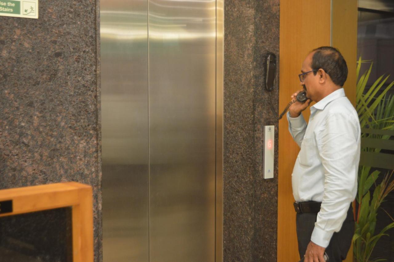Hotel Apsara Shoranur Luaran gambar