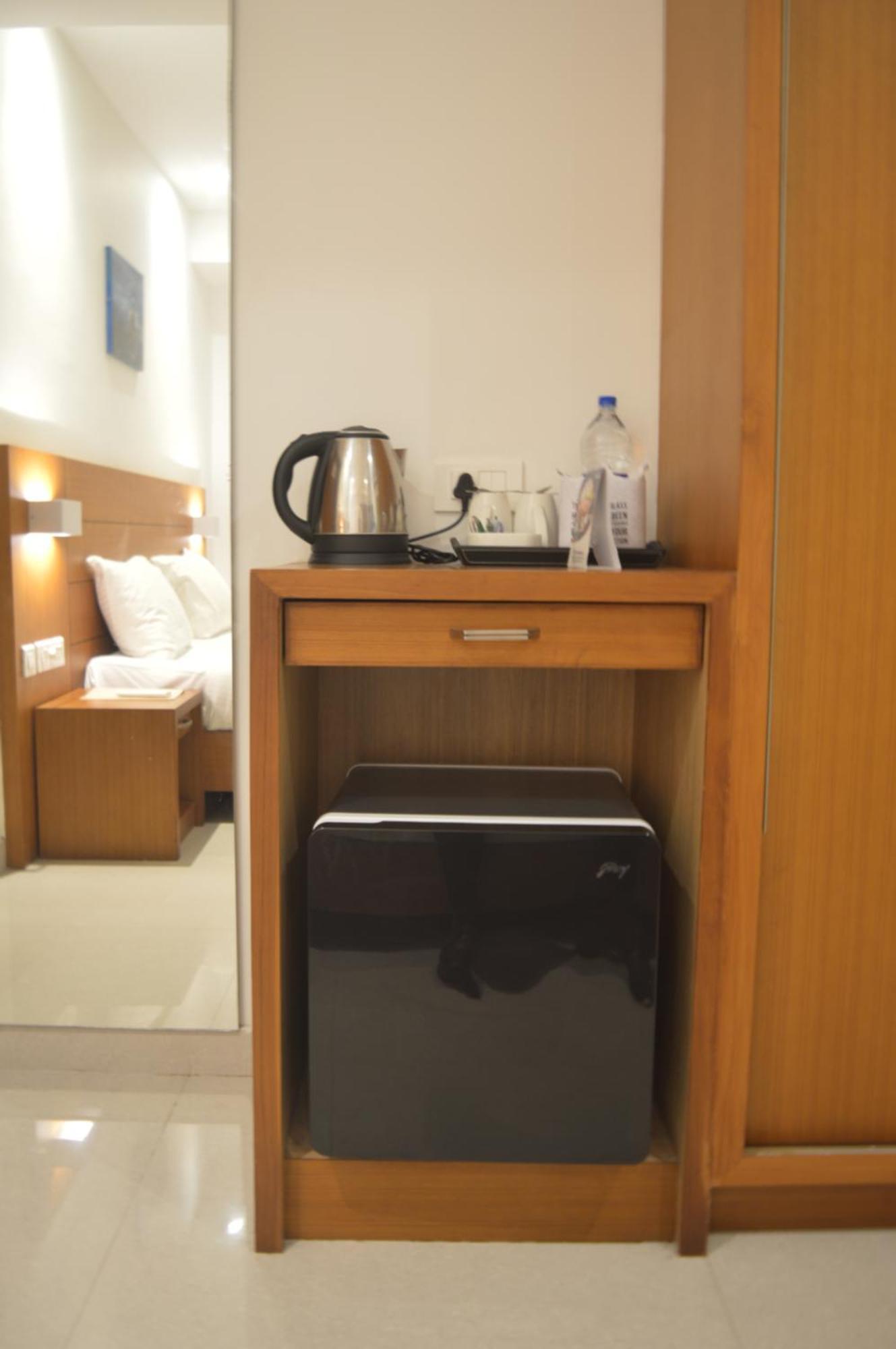 Hotel Apsara Shoranur Luaran gambar