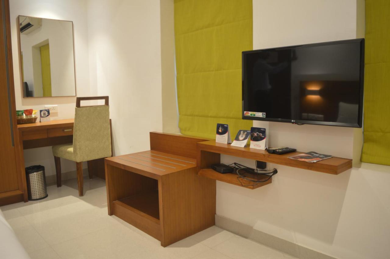 Hotel Apsara Shoranur Luaran gambar