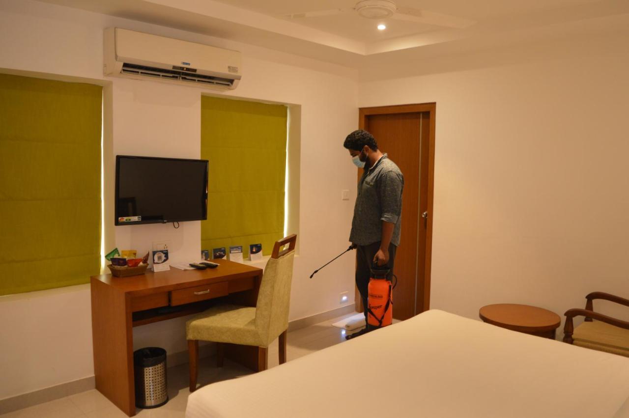 Hotel Apsara Shoranur Luaran gambar